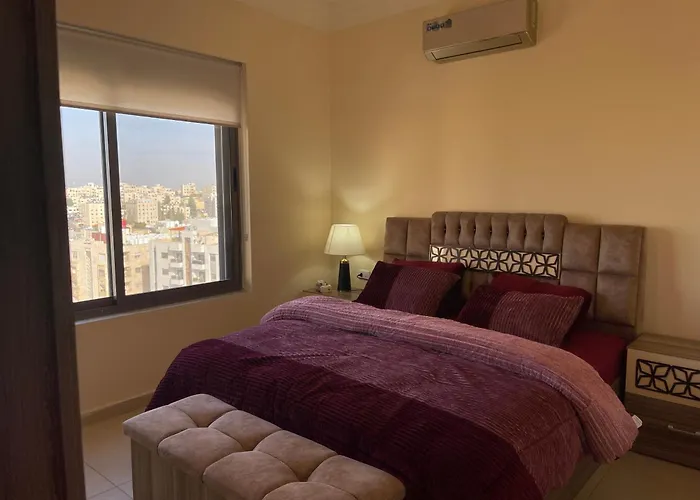 Home Away From Home With A Beautiful Balcony View 3 Bedrooms 2 Bathrooms