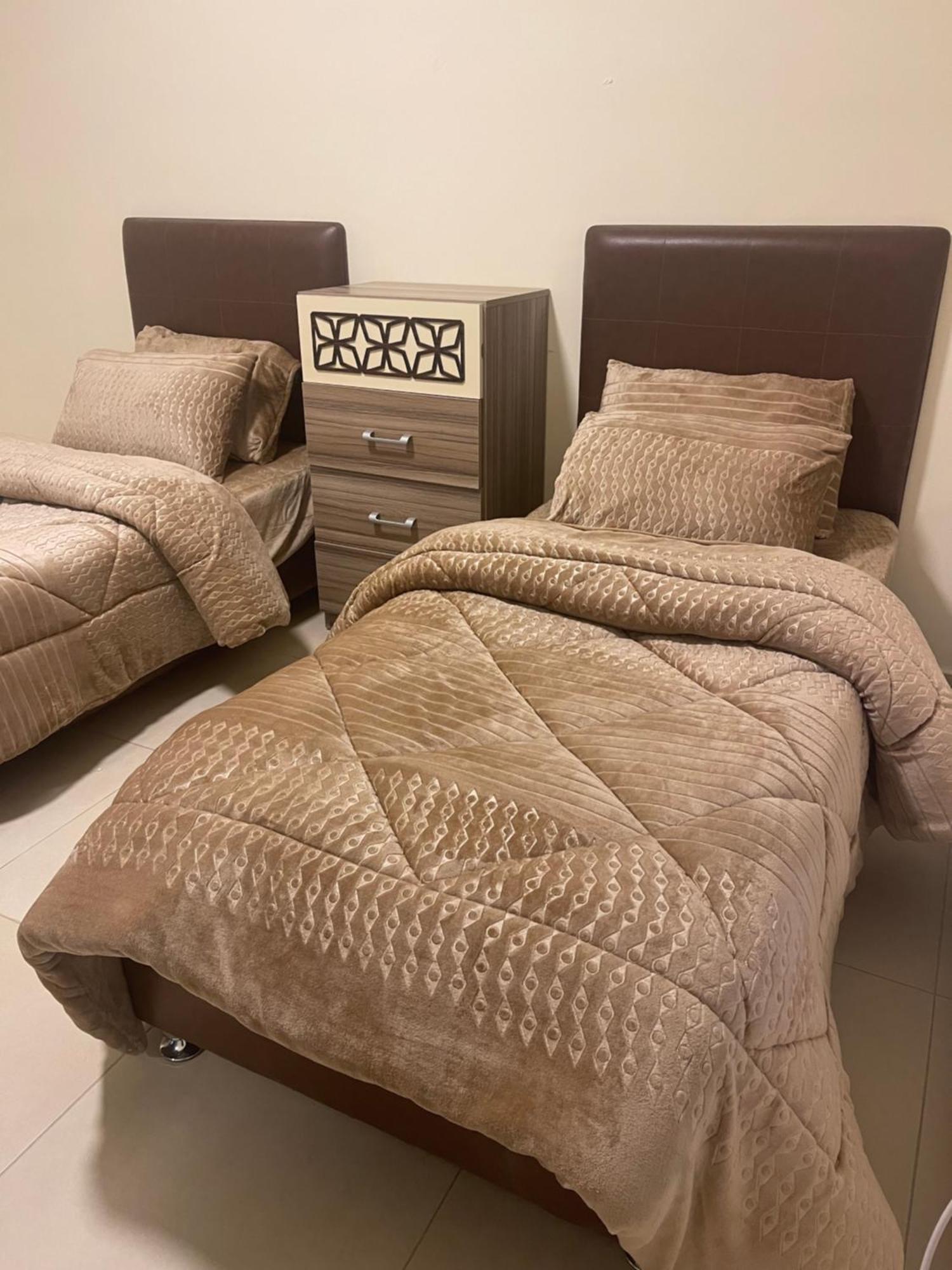 Apartamento Away From With A Beautiful Balcony View 3 Bedrooms 2 Bathrooms Amã