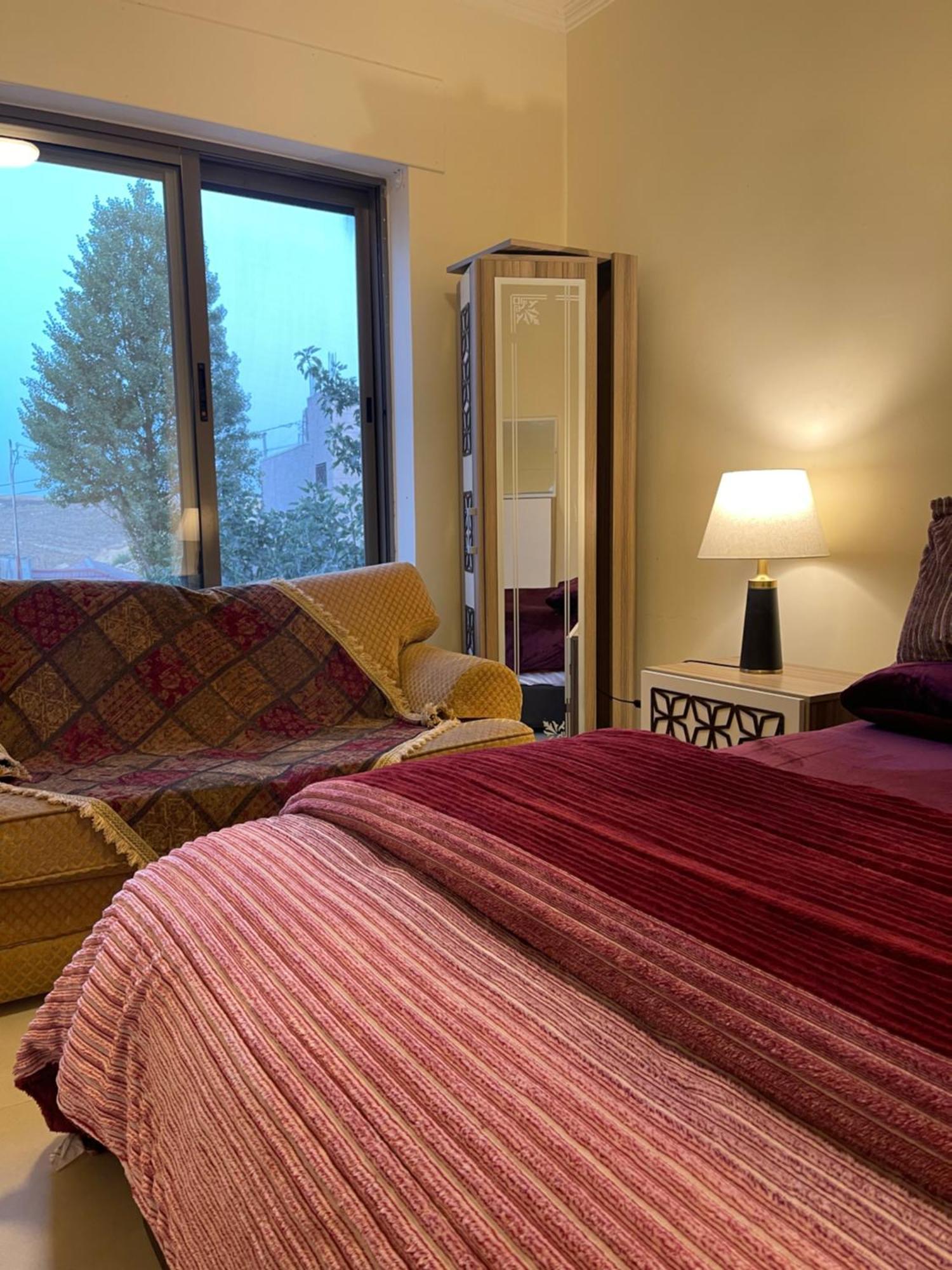 Apartamento Away From With A Beautiful Balcony View 3 Bedrooms 2 Bathrooms
